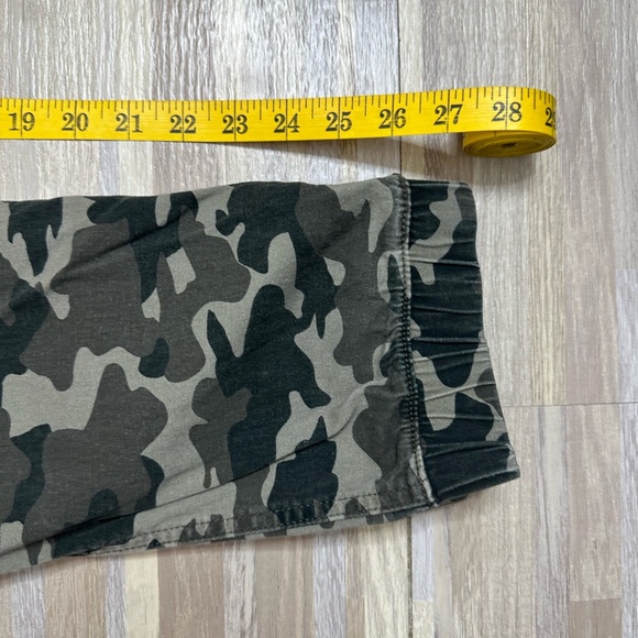 Hurley Boy's Camouflage Jogger Pants, Size Youth XL - Picture 9 of 9